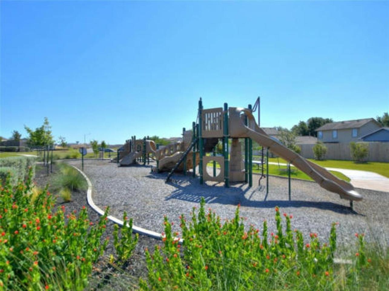 Contemporary Near Downtown & Airport Holiday home *