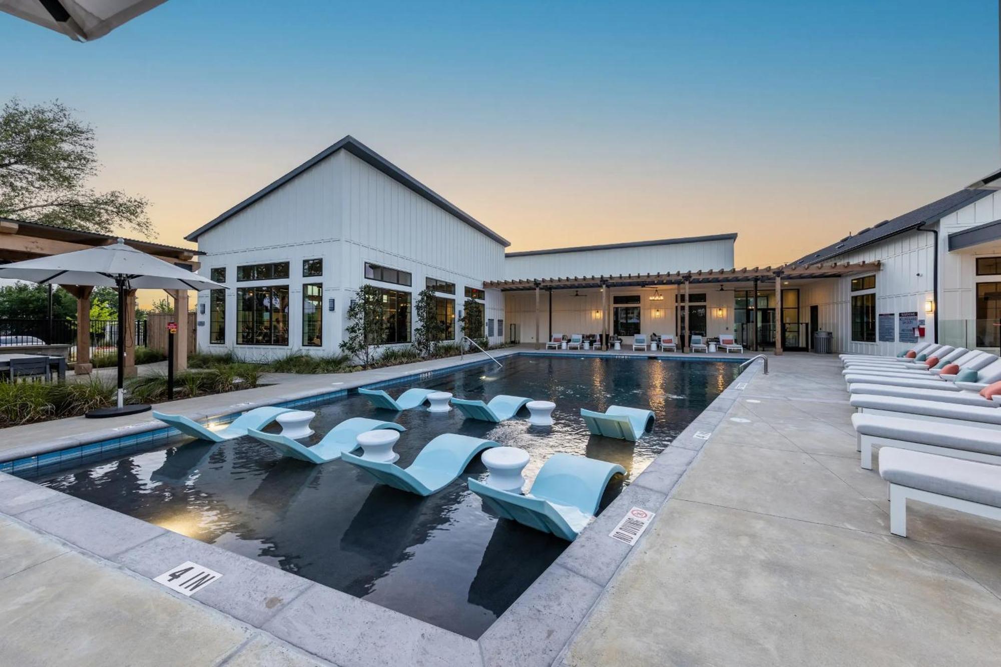 Spectra Parks 6204, Stunning Oasis