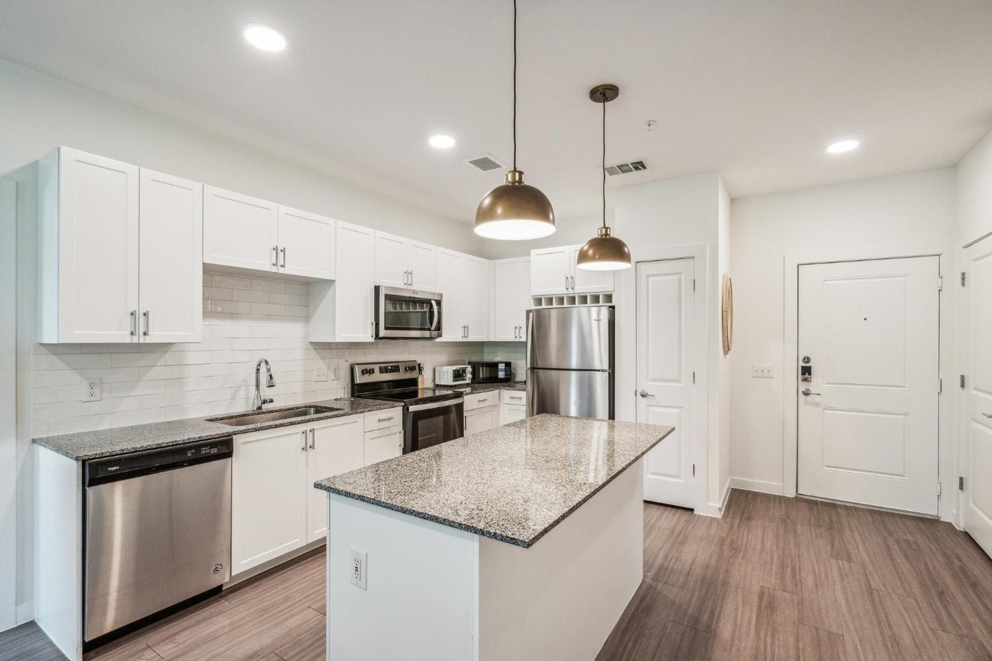 Spectra Parks 8206, Modern 2br Austin