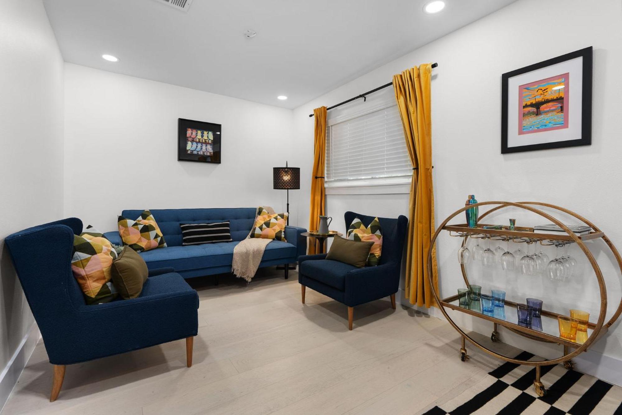 Modern 4br House 10 Minutes To Downtown