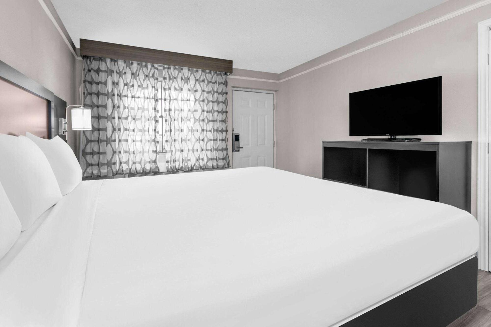 Baymont By Wyndham Area 3*
