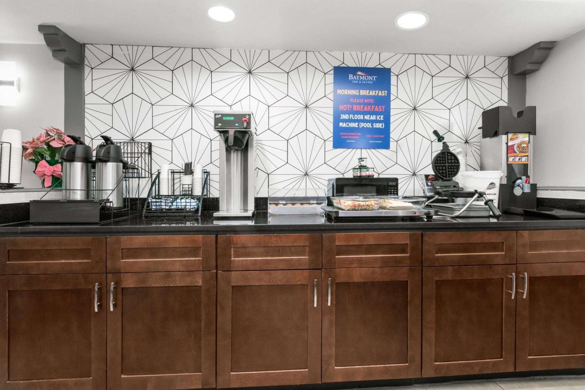 Baymont By Wyndham Area Hotel