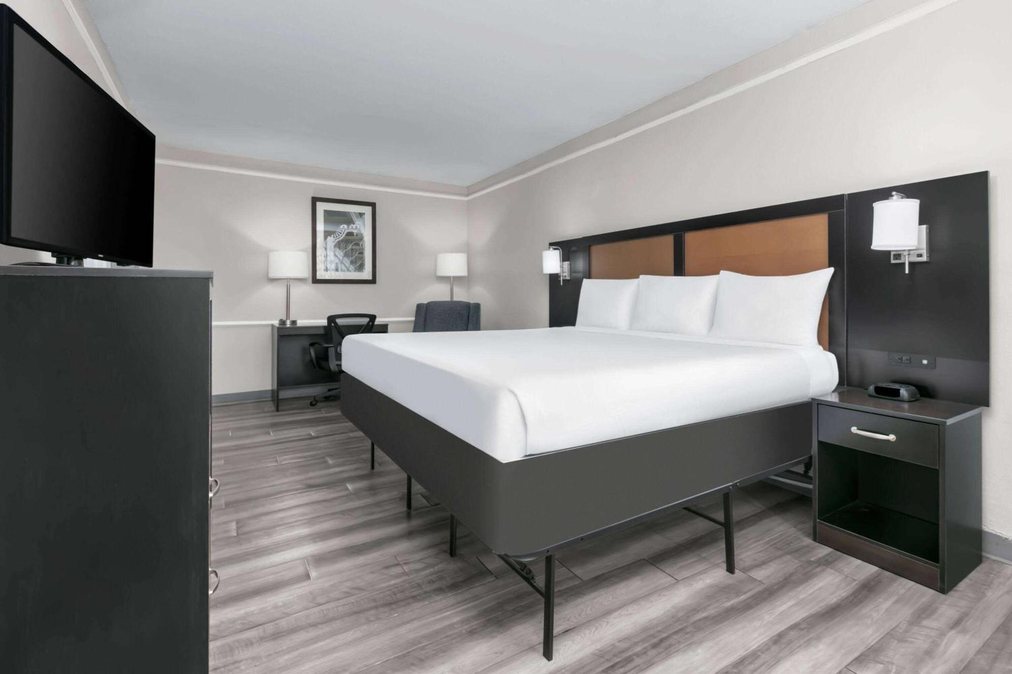 Hotel Baymont By Wyndham Area 3*