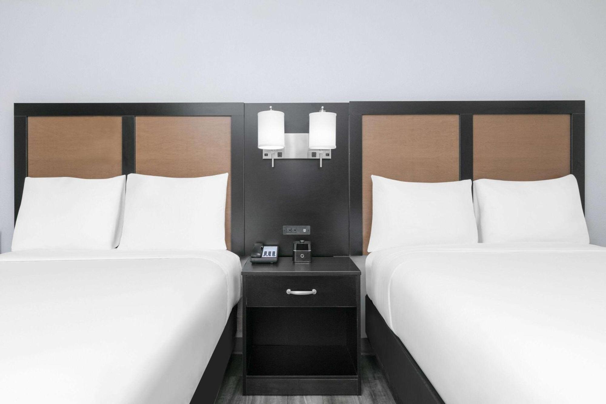 Hotel Baymont By Wyndham Area Austin