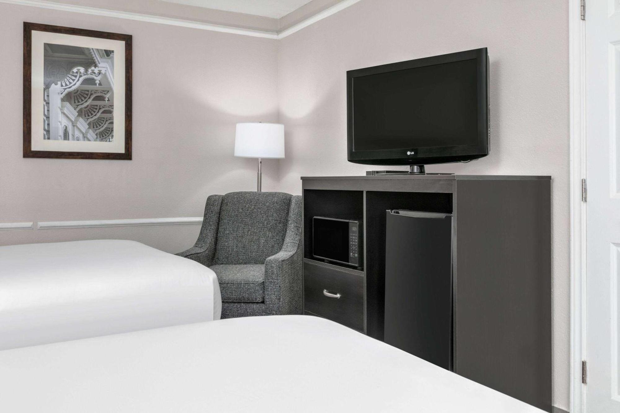 Baymont By Wyndham Area Austin