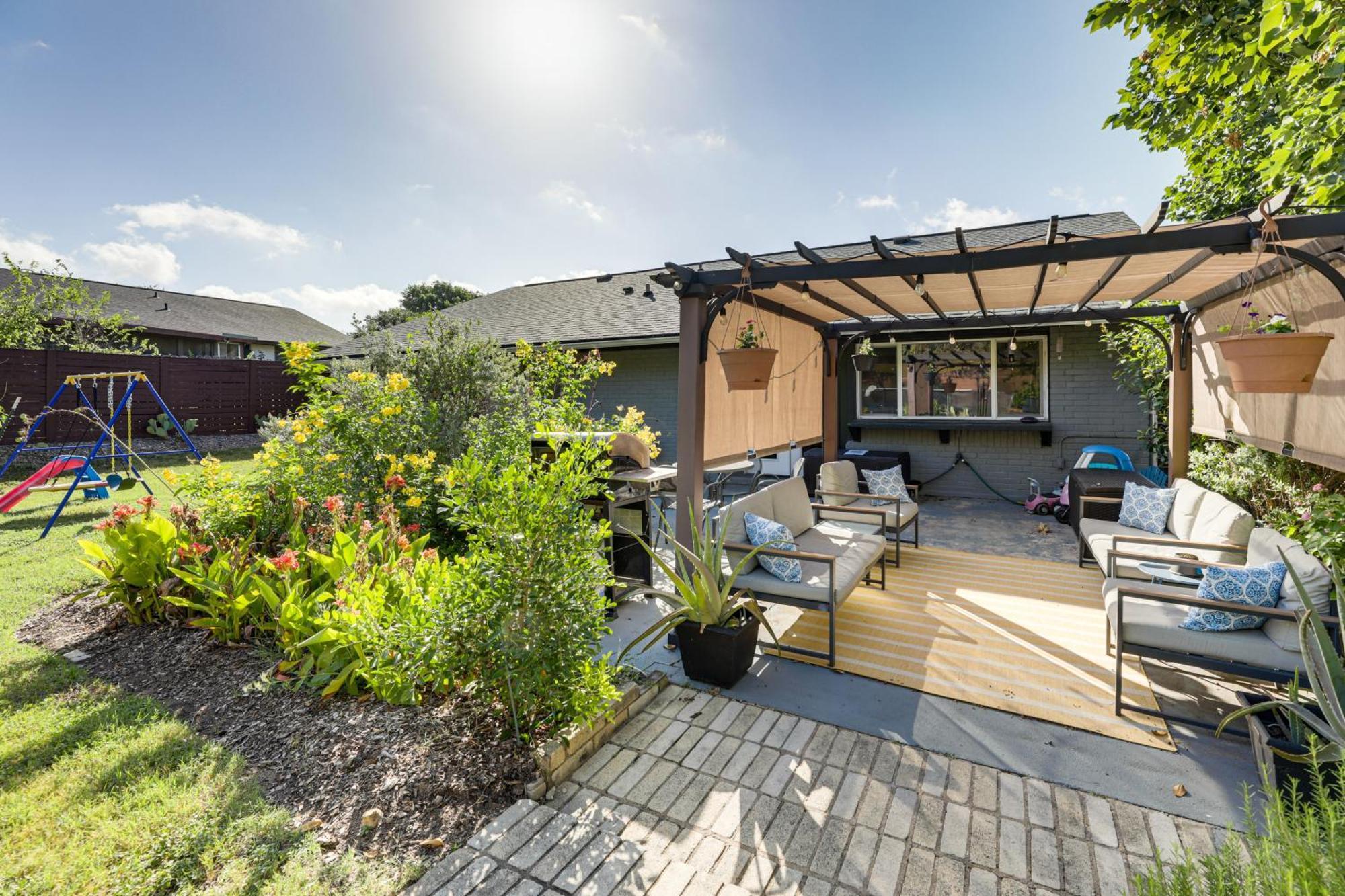 Holiday home Modern With Outdoor Pool And Fire Pit! *