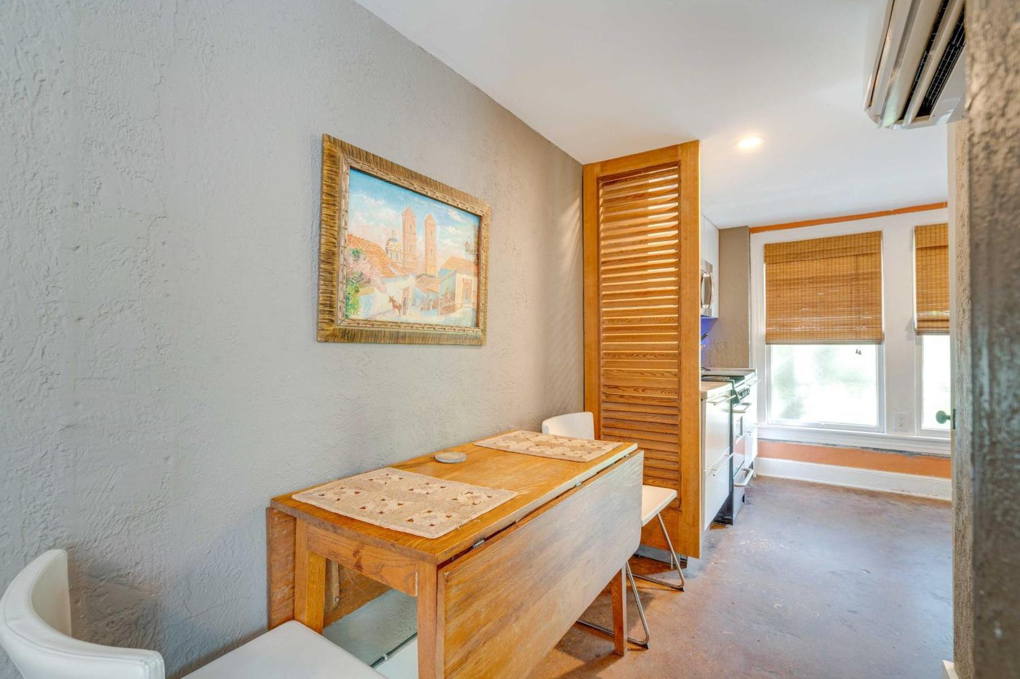 Apartment Pet-friendly About 4 Mi To Downtown!