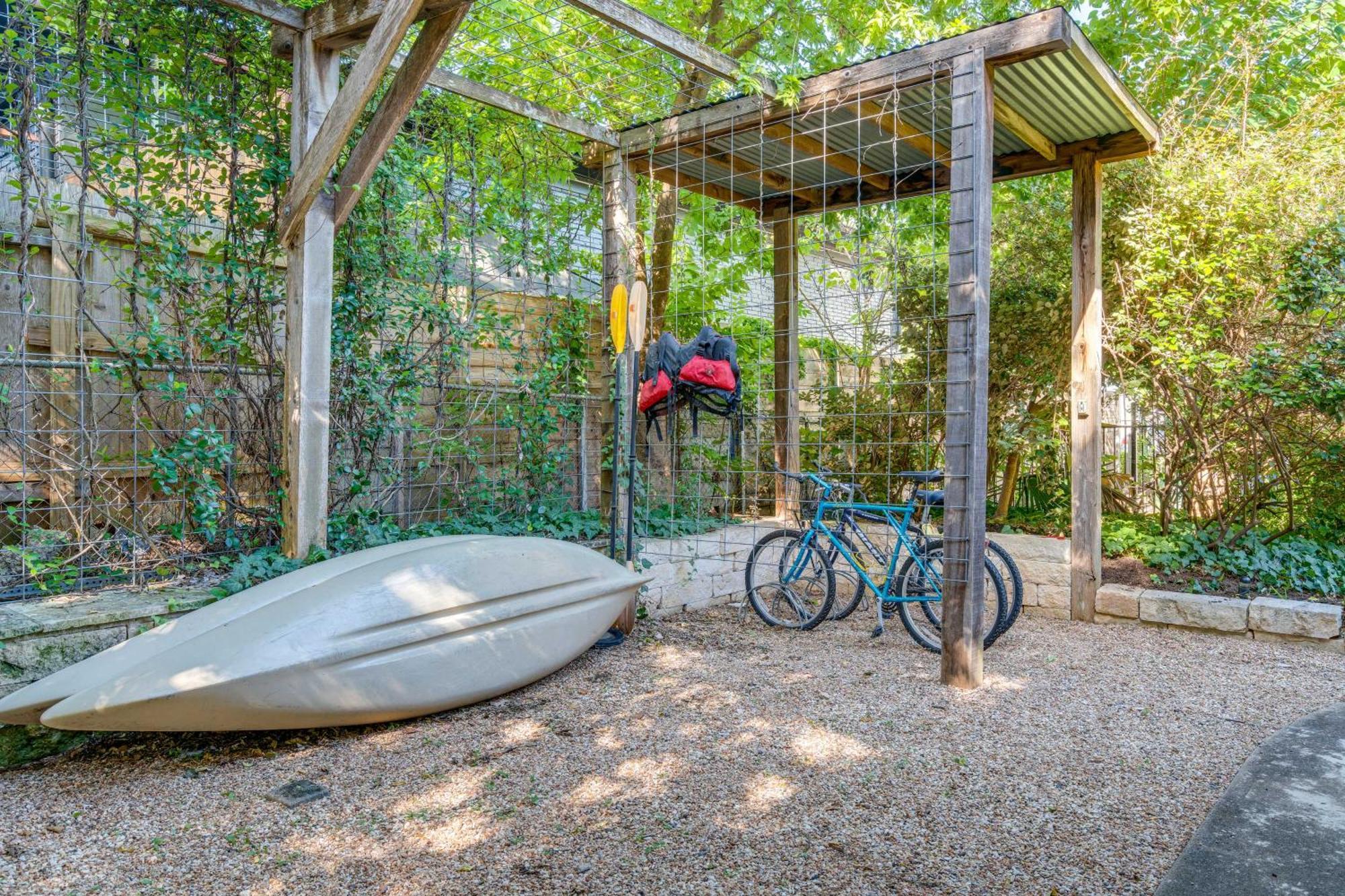 Pet-friendly About 4 Mi To Downtown!