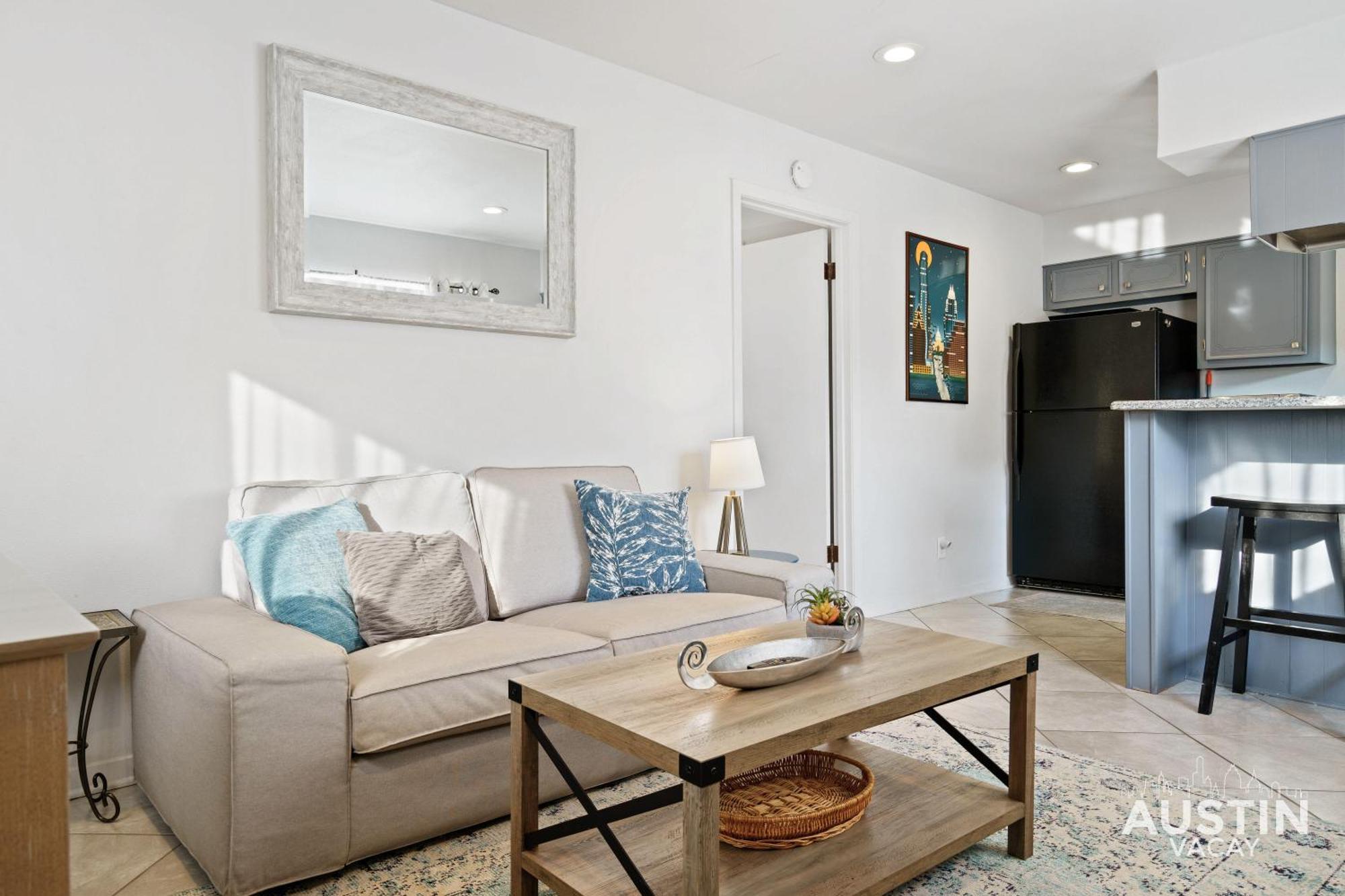 Near Barton Springs And Dt Atx Cozy And Affordable