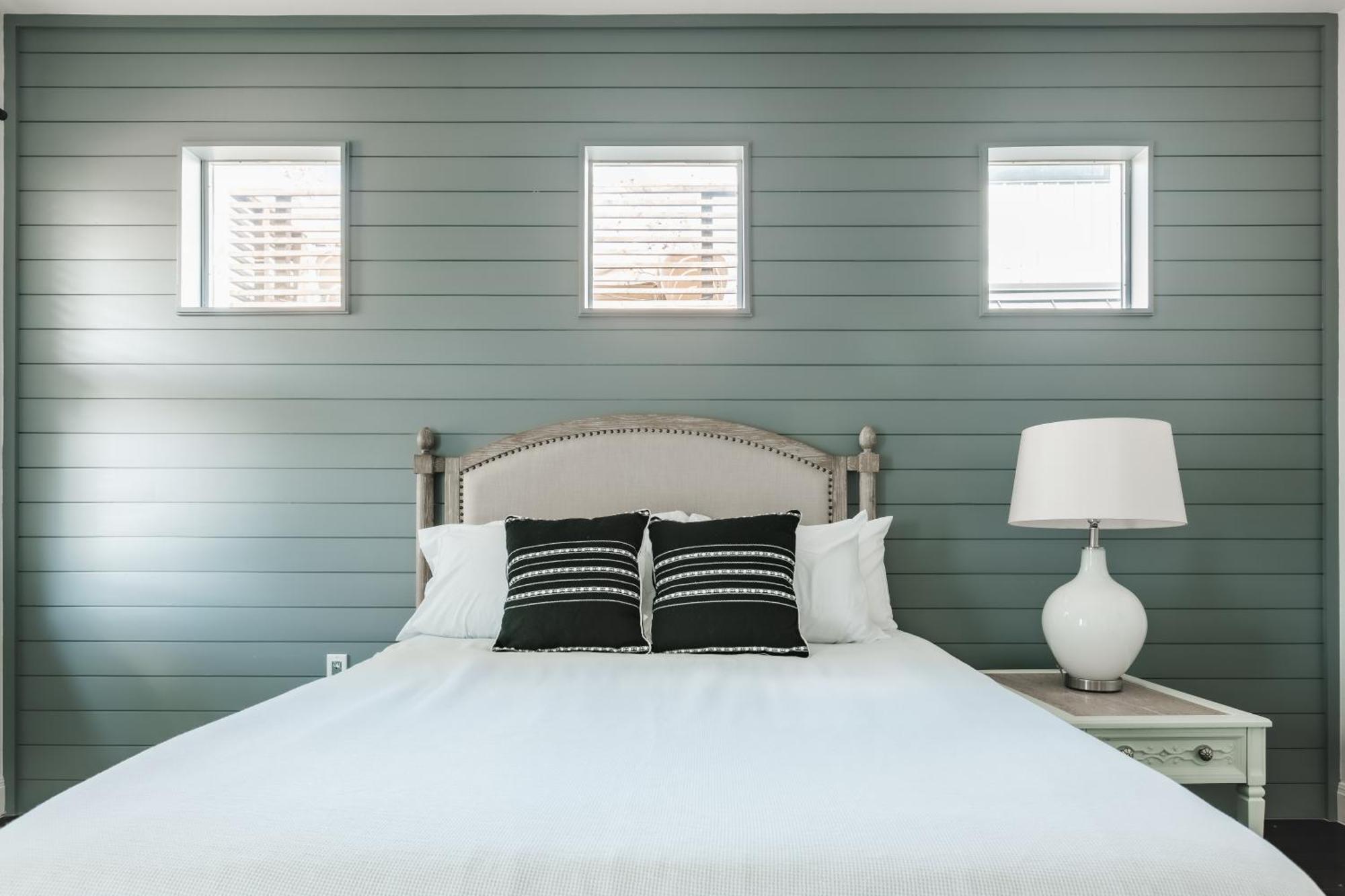 Stylish Downtown Escape, Walk To Brewery -Pool & Relaxation Holiday home Austin