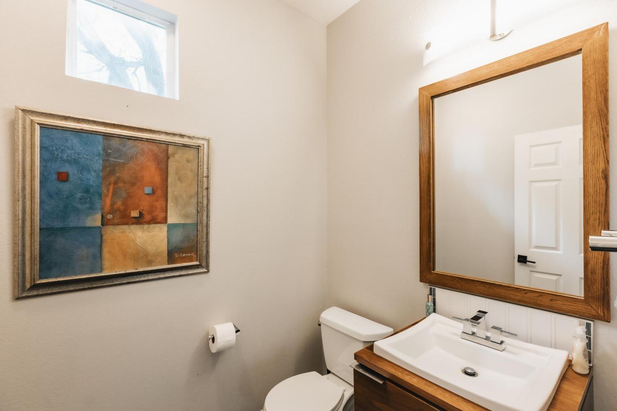 Stylish Downtown Escape, Walk To Brewery -Pool & Relaxation Holiday home *