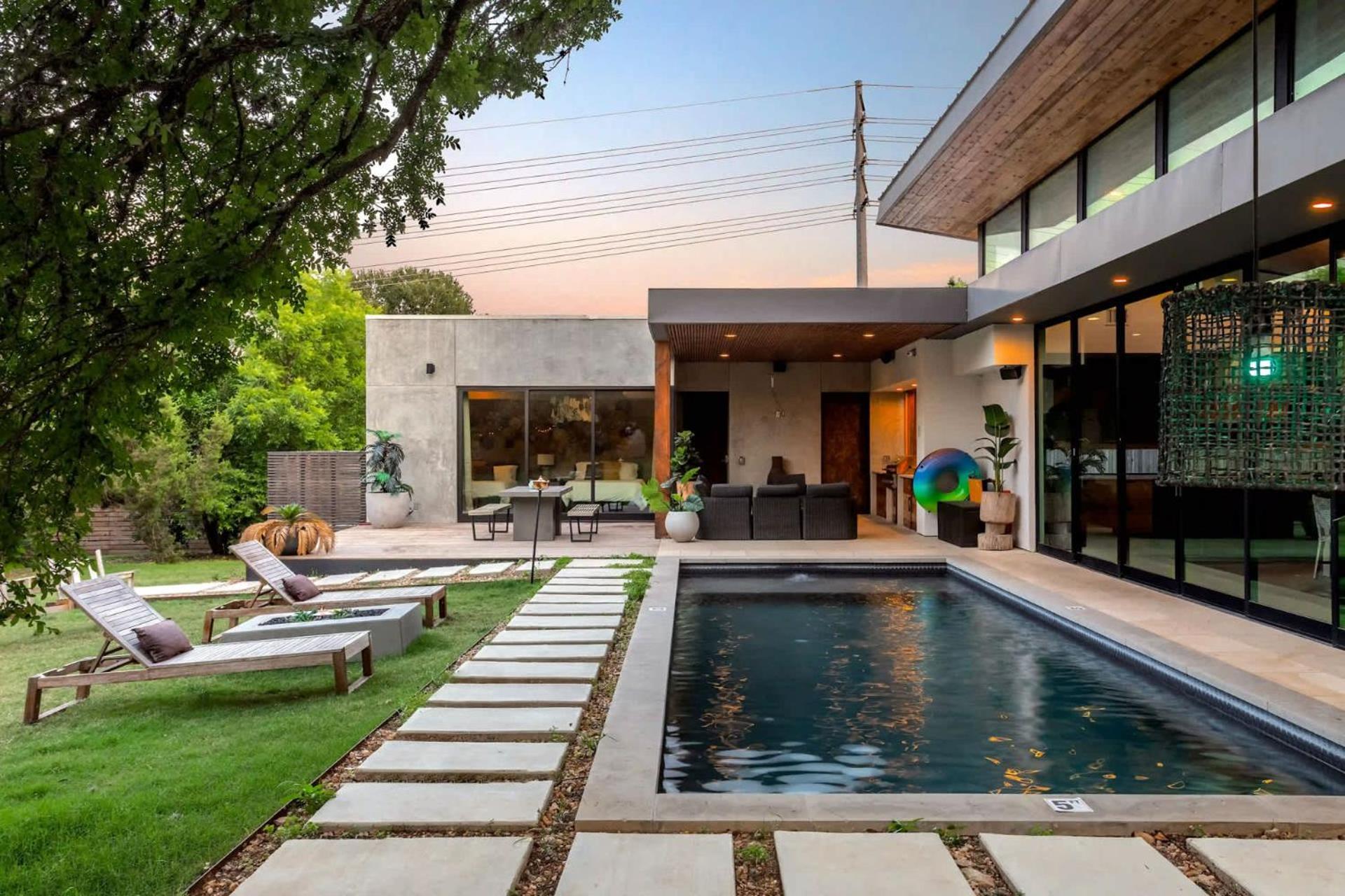 Eastside Mansion With Pool - Rainey St - 7 Min Drive Austin