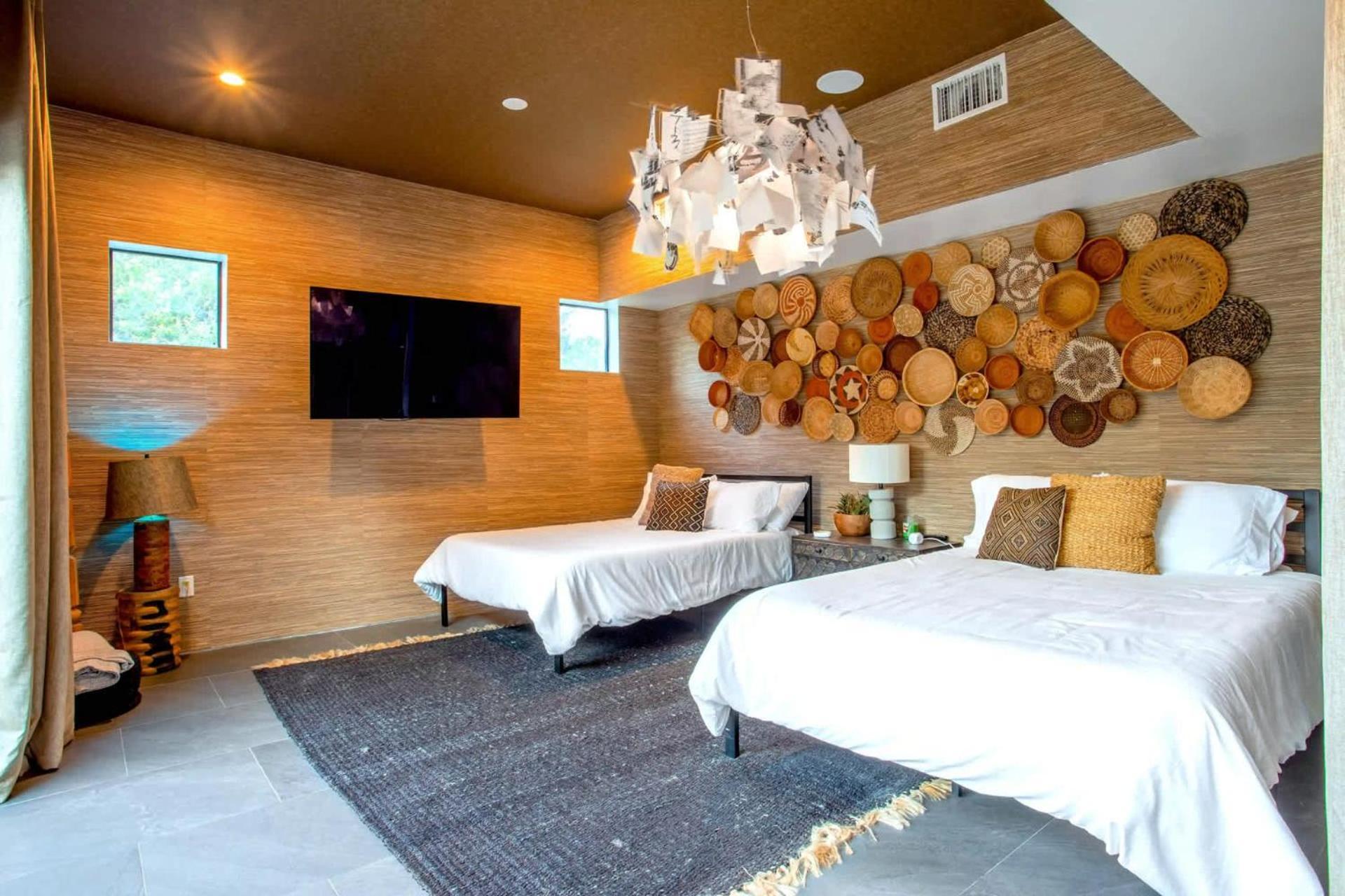 Eastside Mansion With Pool - Rainey St - 7 Min Drive * Austin
