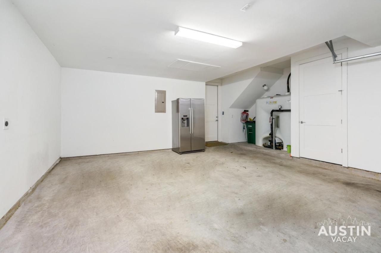 Holiday home Urban Oasis 1 Mile From Ut Garage And Rooftop