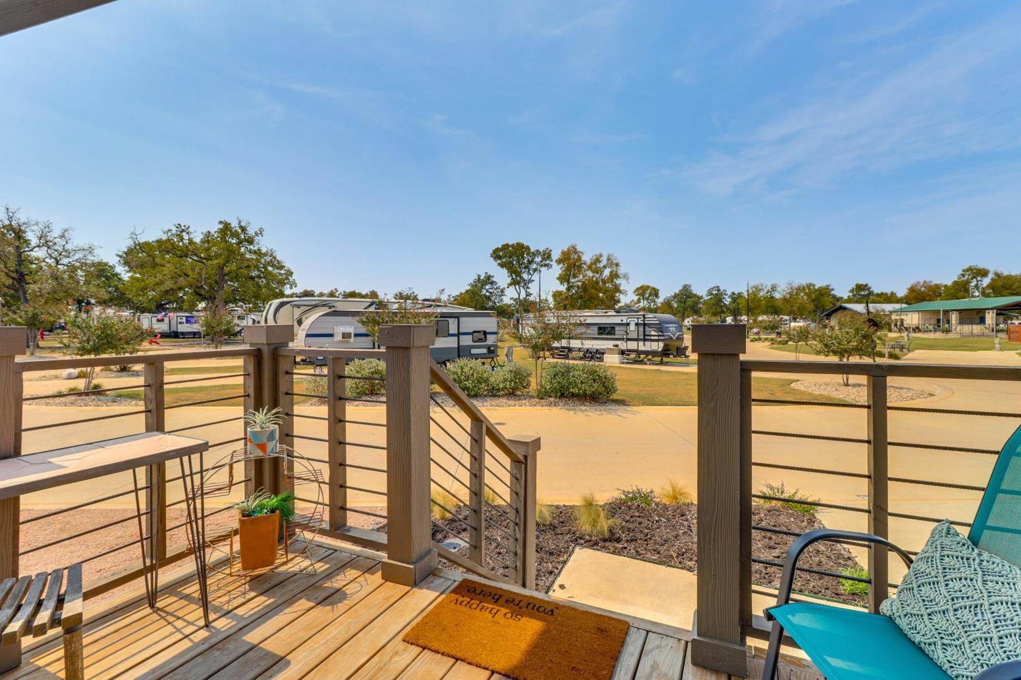 Holiday home Tiny With Pool Access, 8 Mi To Downtown Austin! Austin