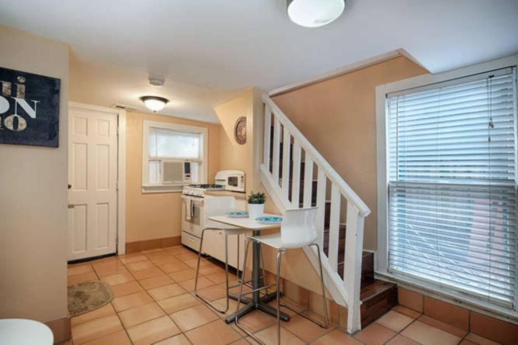 Apartment Centrally Located Cozy Tiny Loft, Near Acl, Sxsw, Zilker, 6th Street