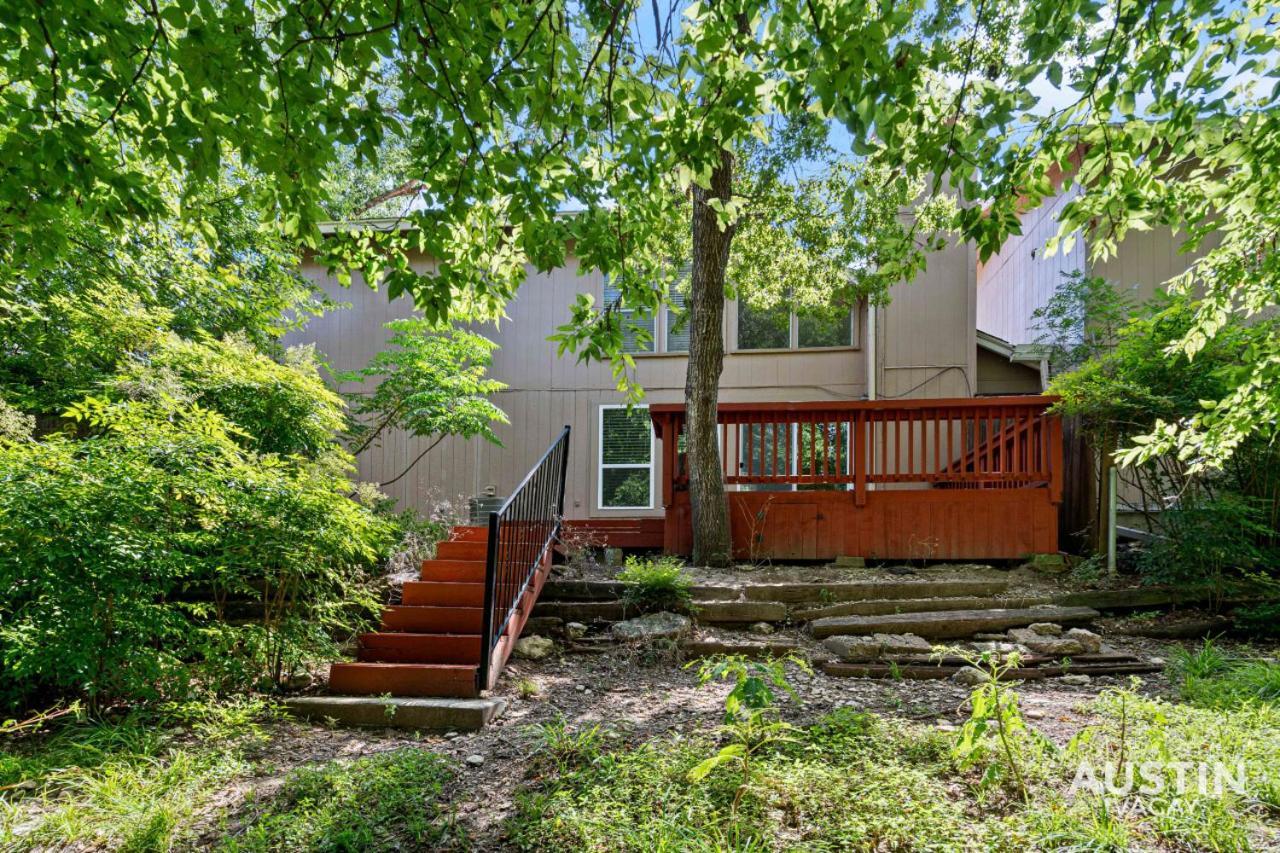 Spacious Atx With Private Deck And Essentials *