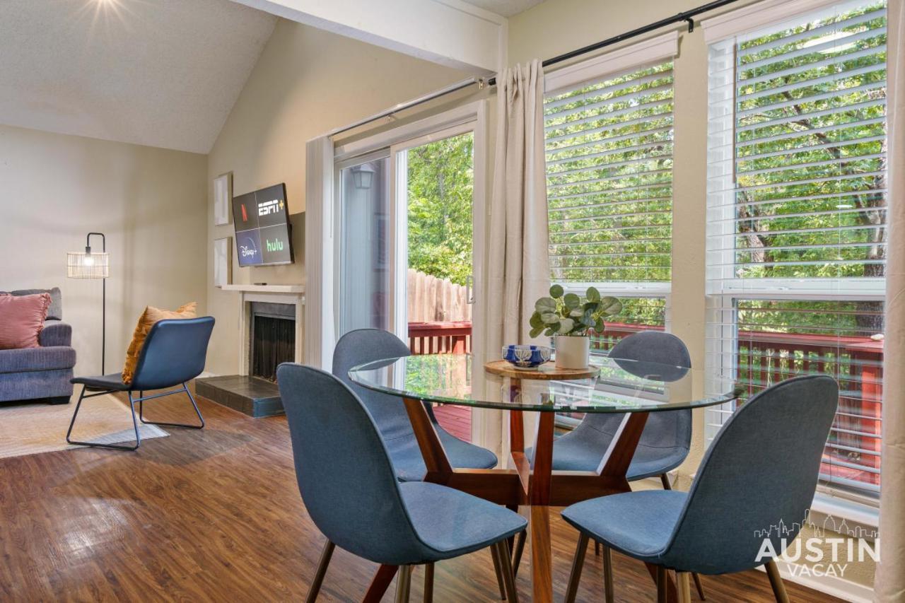 Spacious Atx With Private Deck And Essentials
