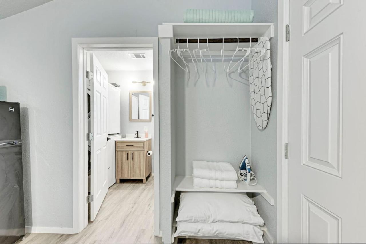Cozy Modernized - Minutes To Downtown-aus * Austin
