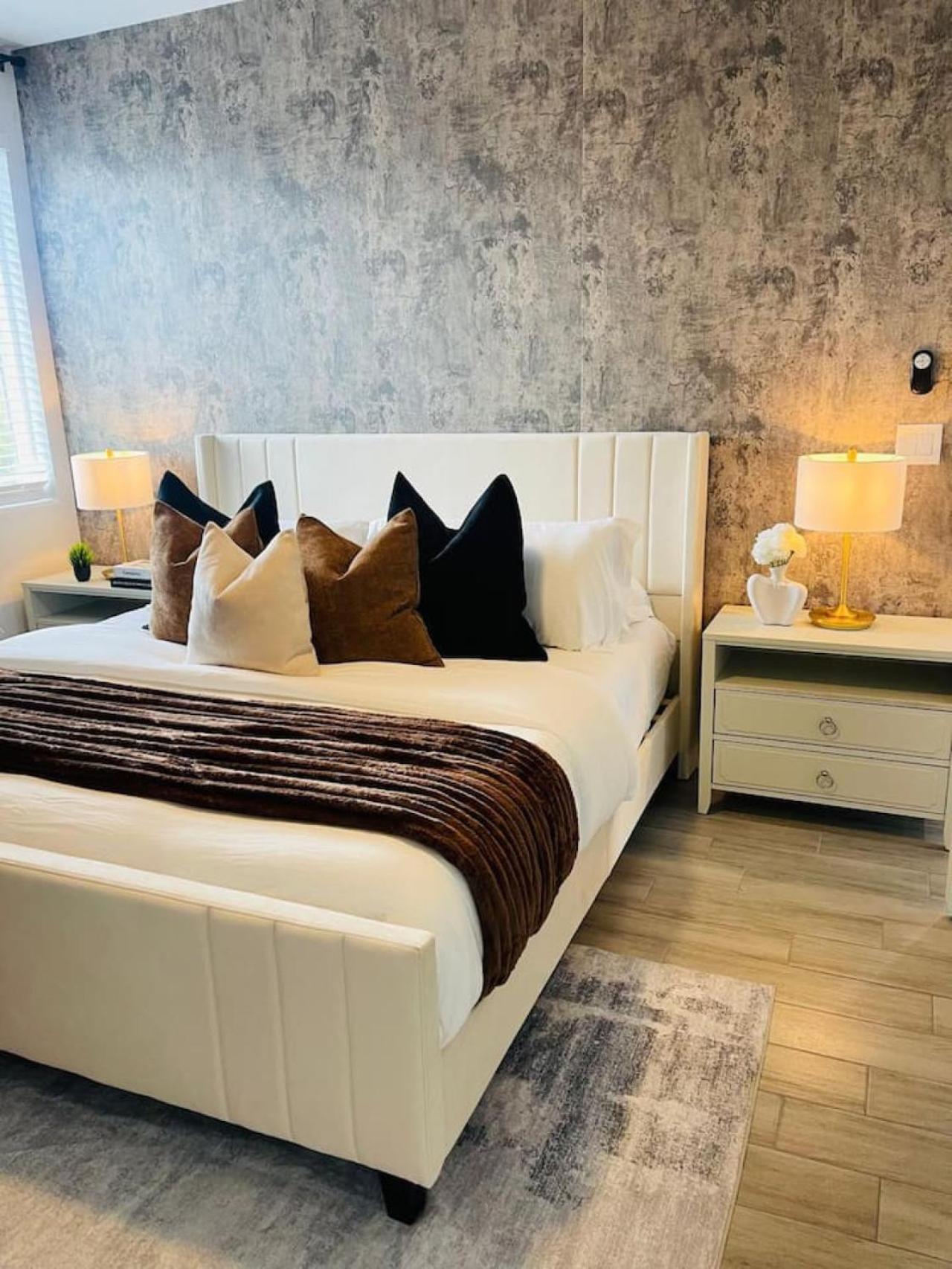 Holiday home Luxury Combined Homes - Downtown Access - Balcony *