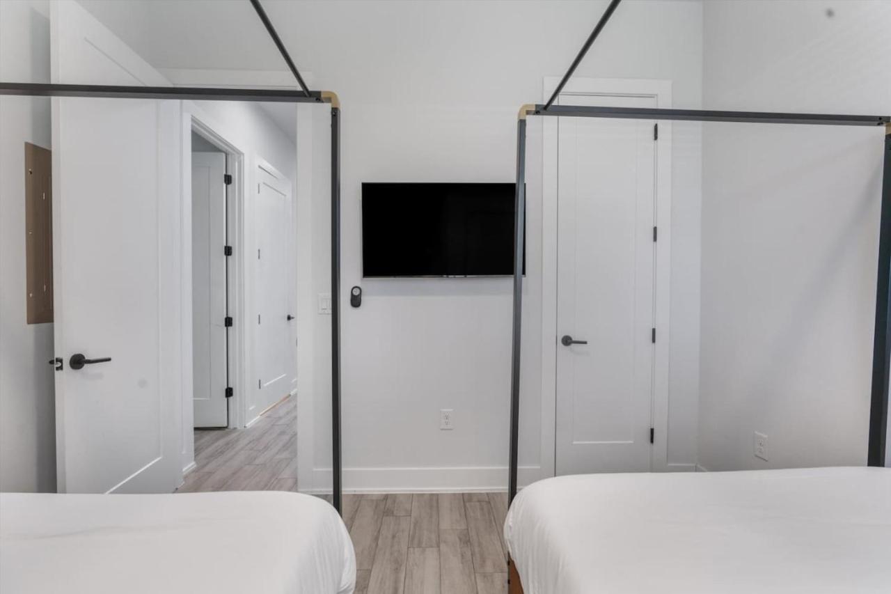 Luxurious - Downtown Access - Spacious Holiday home *