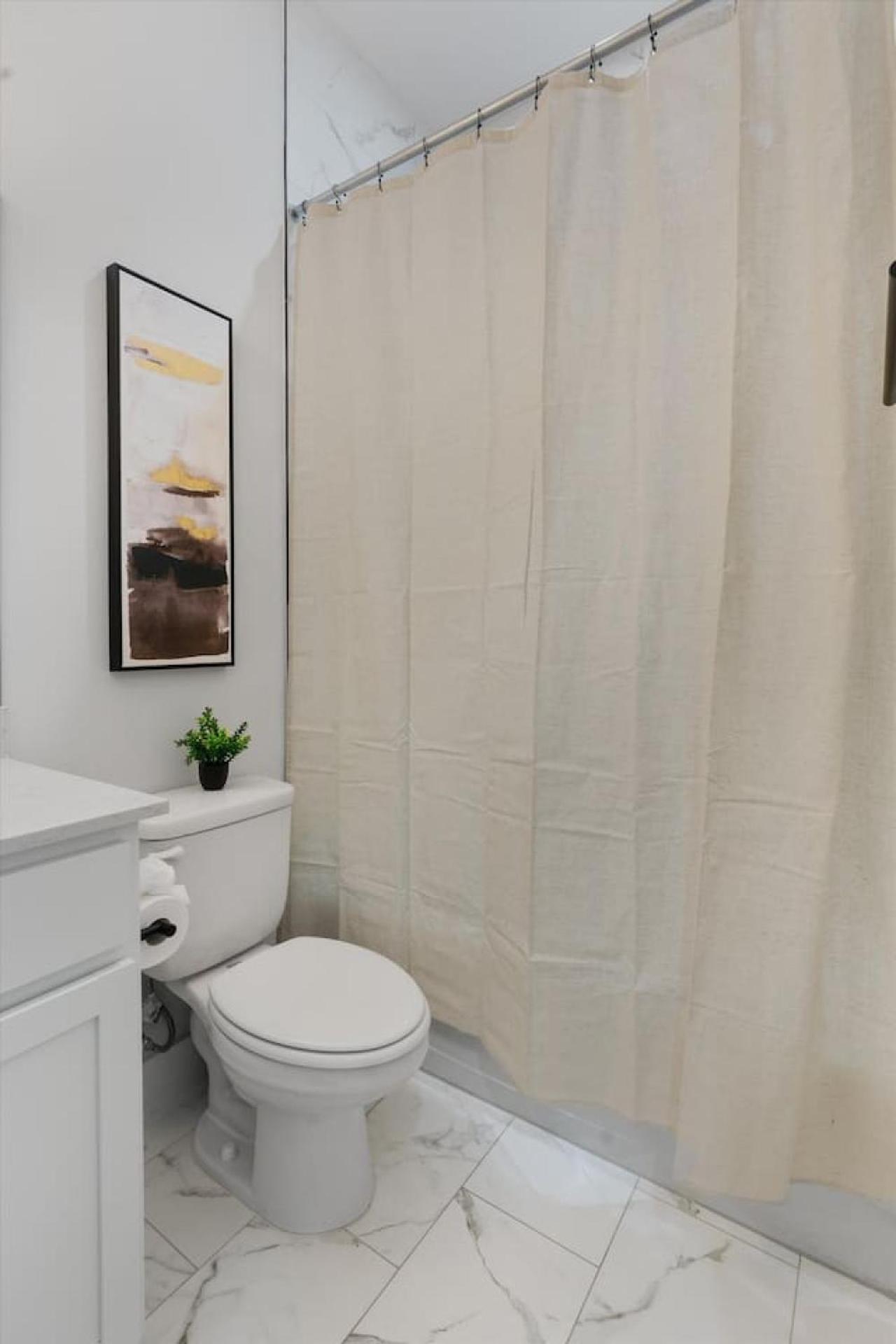 Luxurious - Downtown Access - Spacious Holiday home *