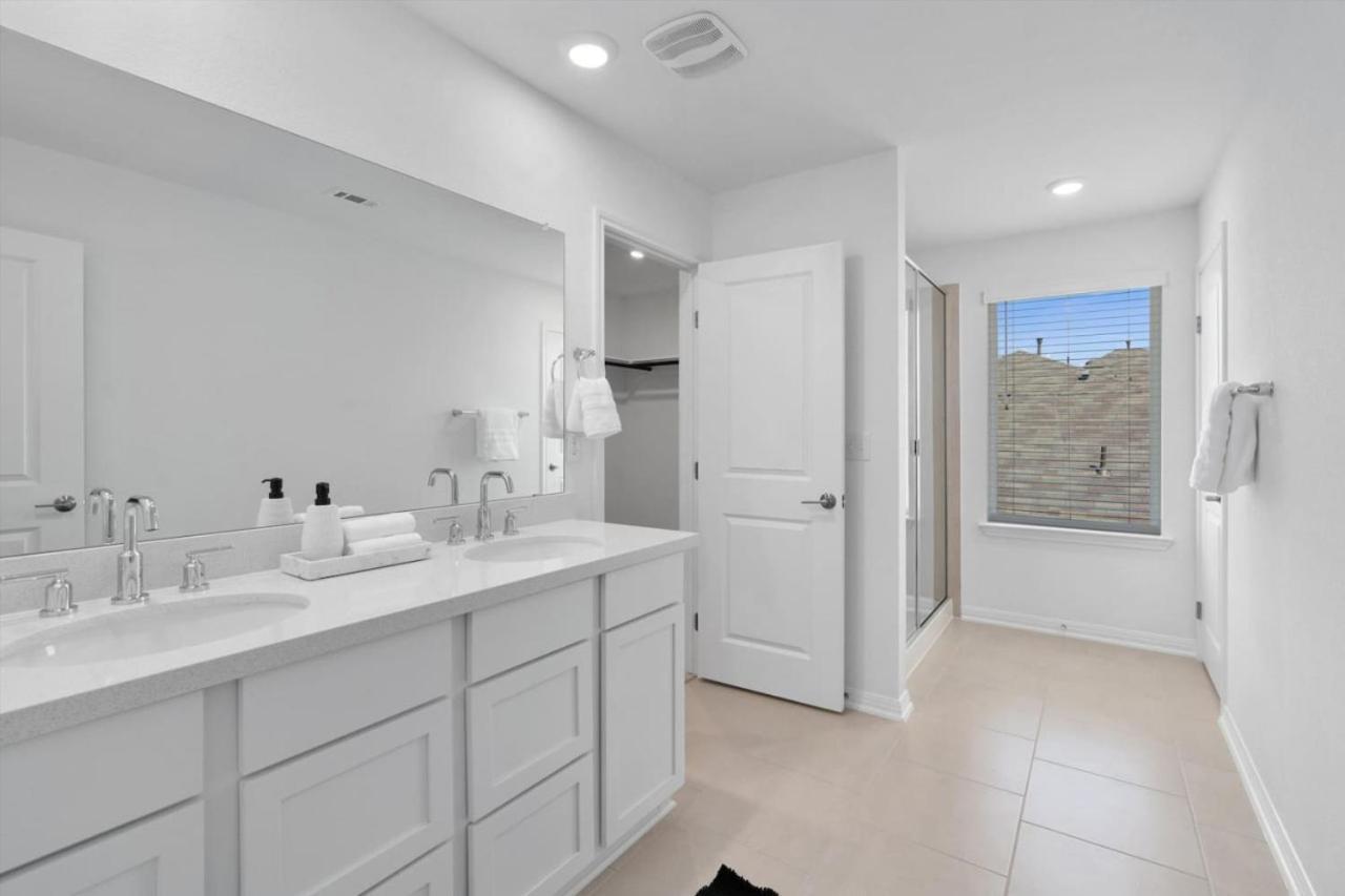 Holiday home Lux Cozy L Se Near F1-cota-abia-tesla Austin