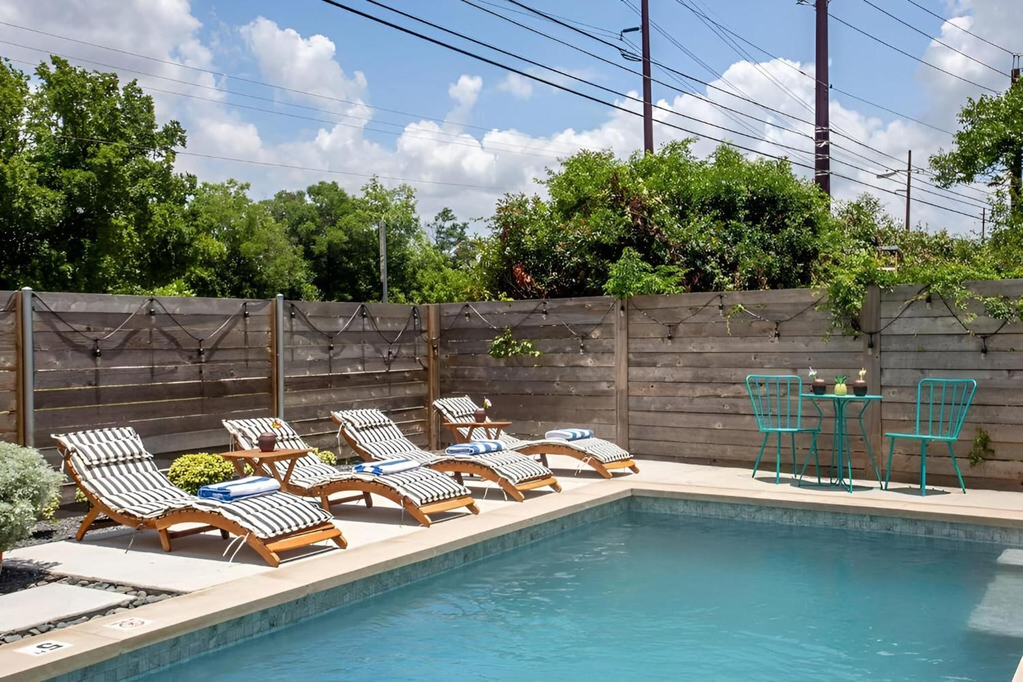 Paradise Pool Palace - 4 Min Uber To 6th St Holiday home *