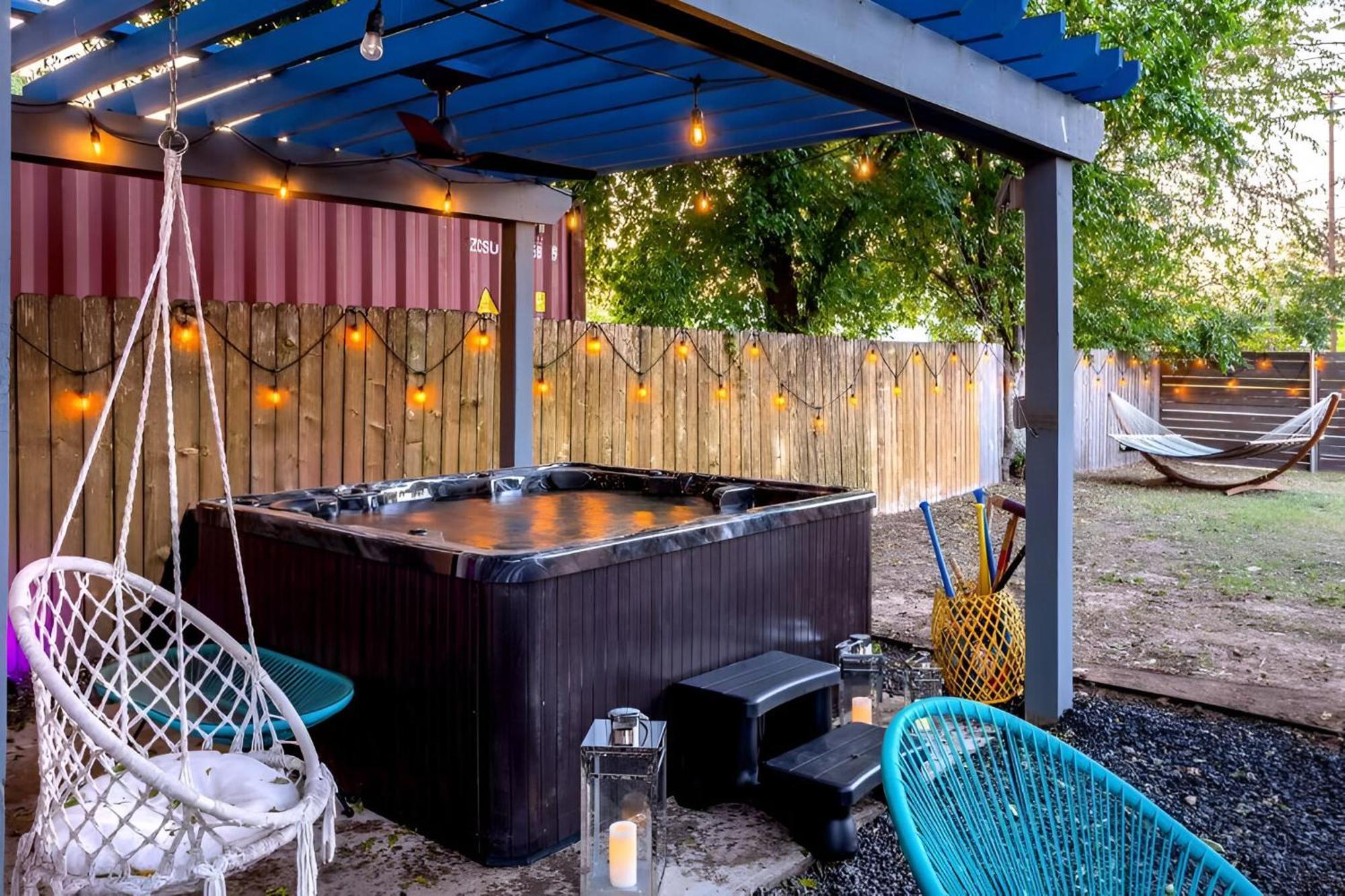 Holiday home Paradise Pool Palace - 4 Min Uber To 6th St