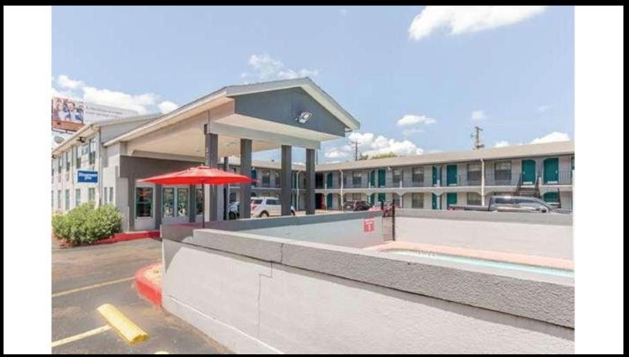 9 University-downtown Hotel Austin