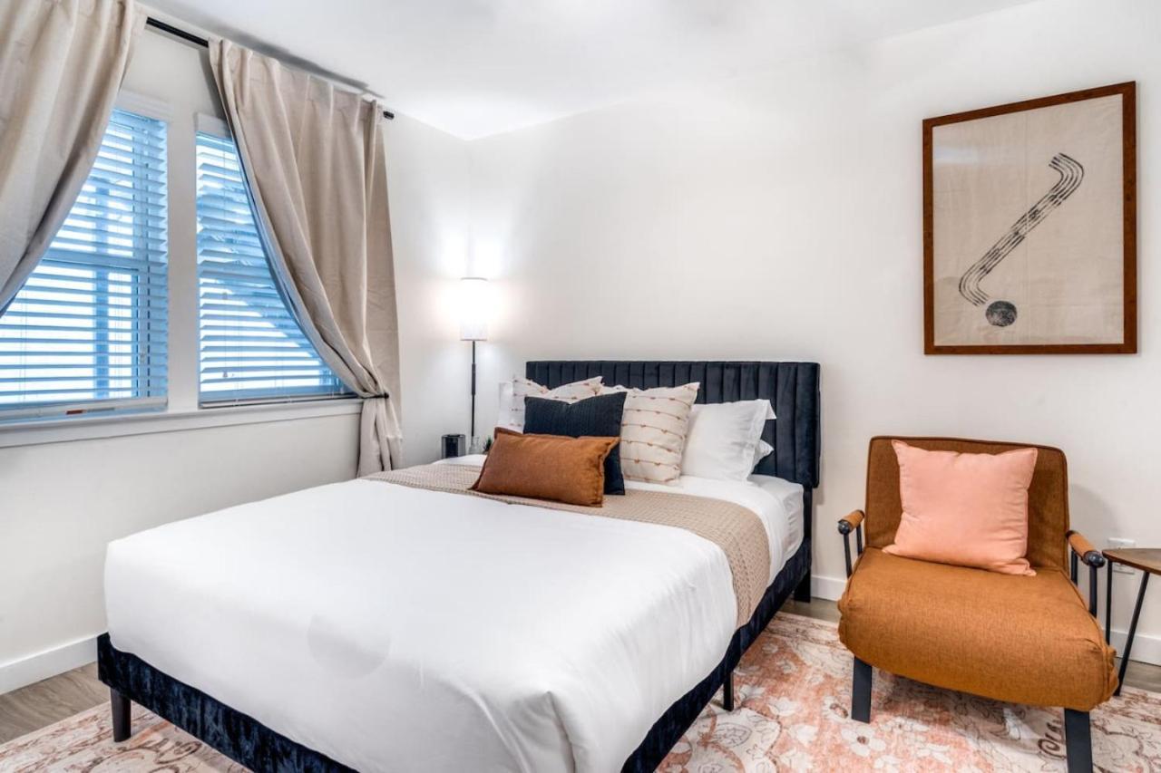 Stylish In Allandale 10 Mins To Downtown. Apartment Austin