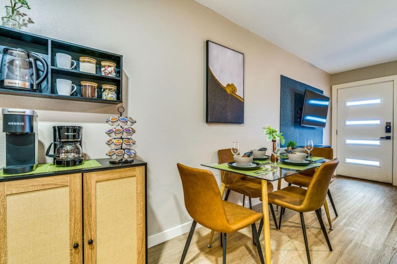 Exquisite Pet-friendly 10mins From Downtown *