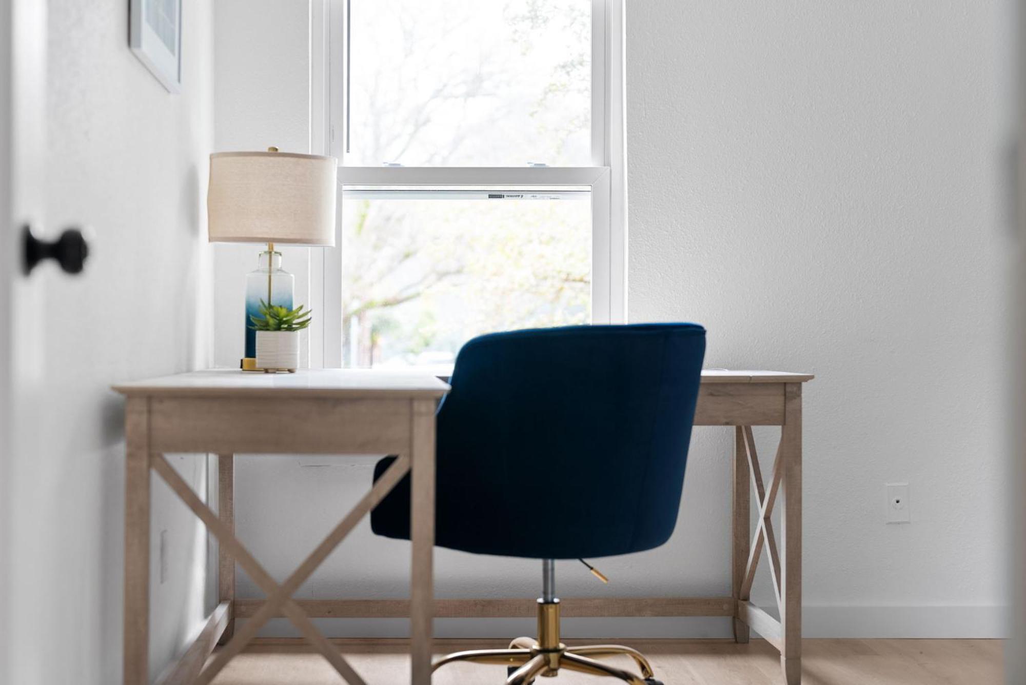 Work & Play - Soco, Downtown Apartment Austin