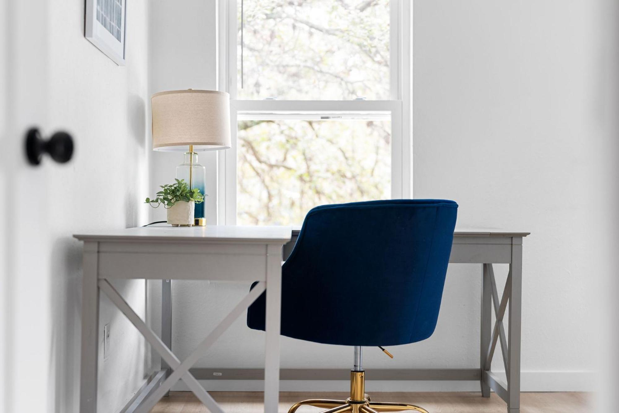 Apartment Work & Play - Soco, Downtown Austin