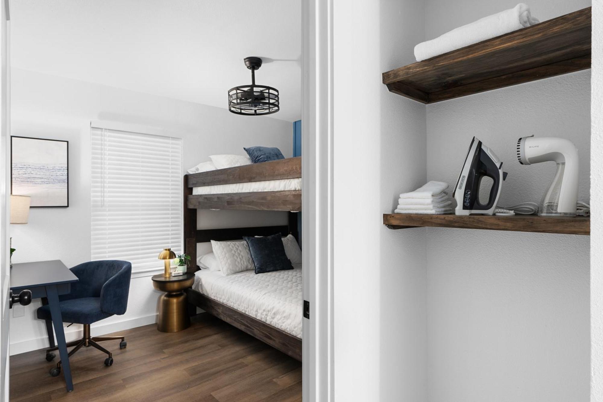 Stylish 2br Oasis With Private Patio - Sleeps 8 *