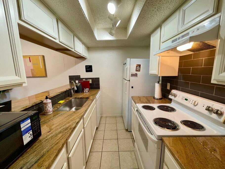 Apartment 2br 2bath King House 5 Min To Dt!