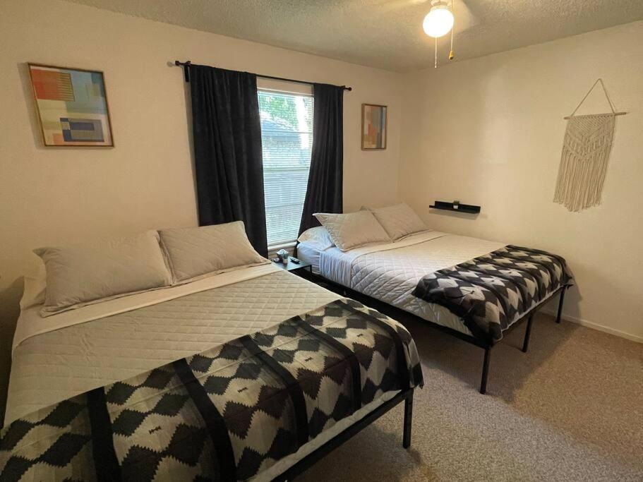 Apartment 2br 2bath King House 5 Min To Dt! *