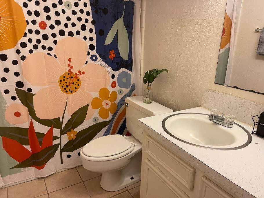 2br 2bath King House 5 Min To Dt! Austin