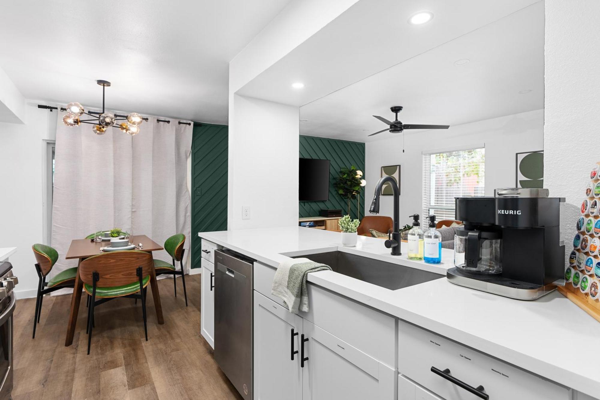 Modern 4br Perfect For Large Groups & Events Austin