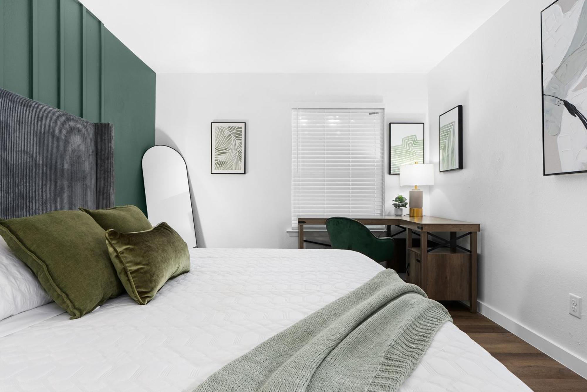 Modern 4br Perfect For Large Groups & Events Apartment
