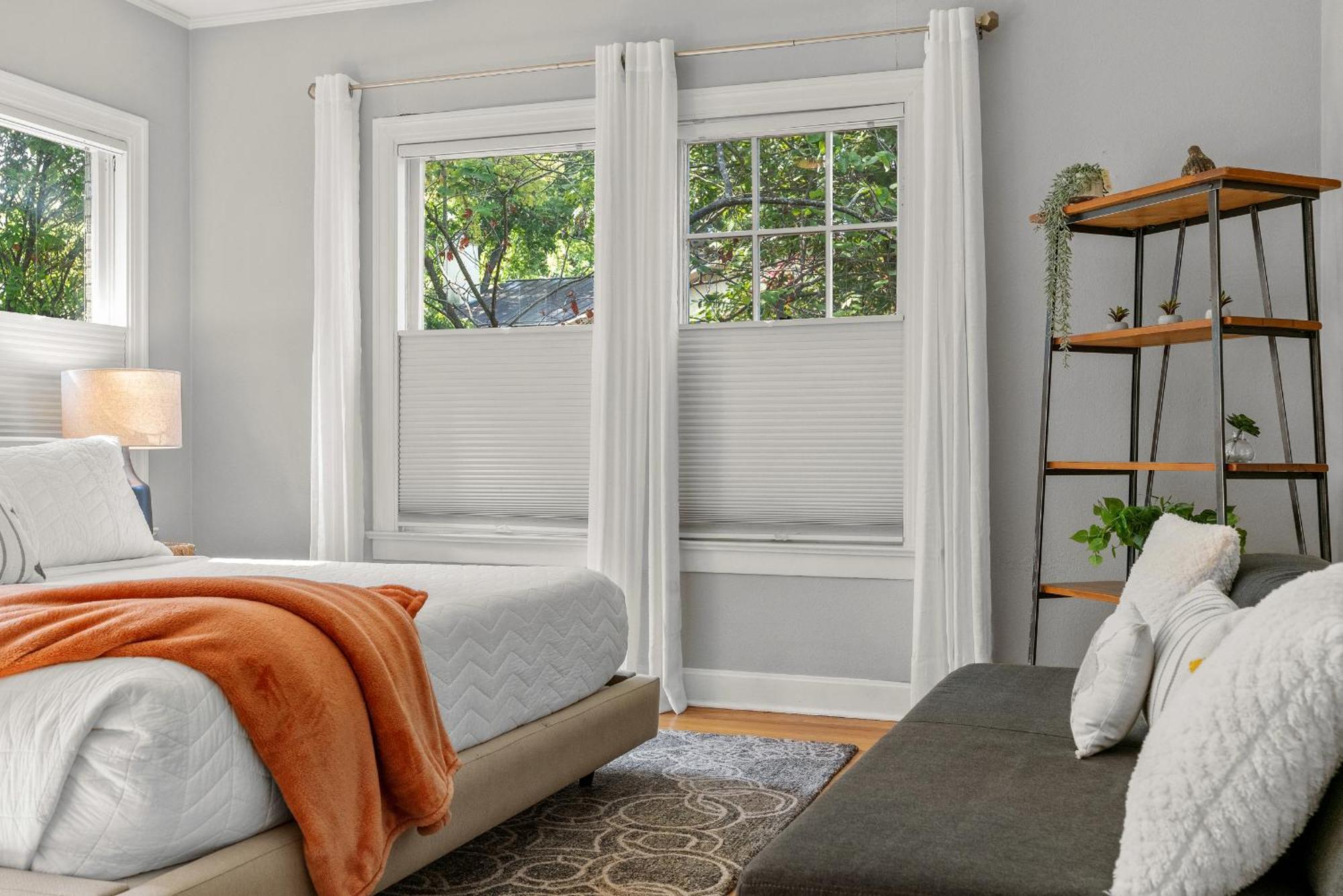 Re-imagined Historical - Clarksville Vintage Holiday home *