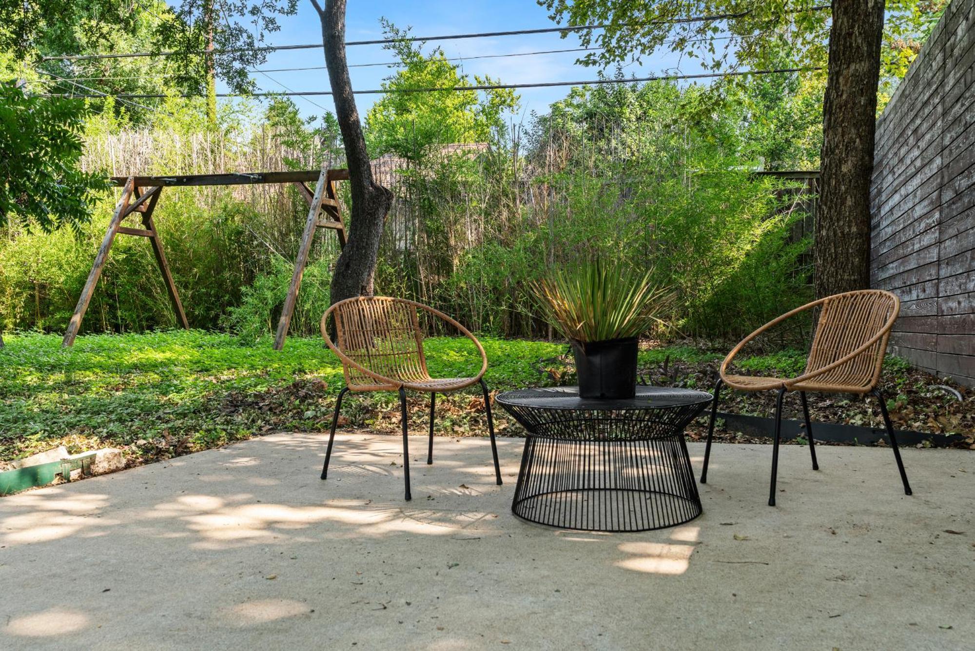 Re-imagined Historical - Clarksville Vintage Holiday home *