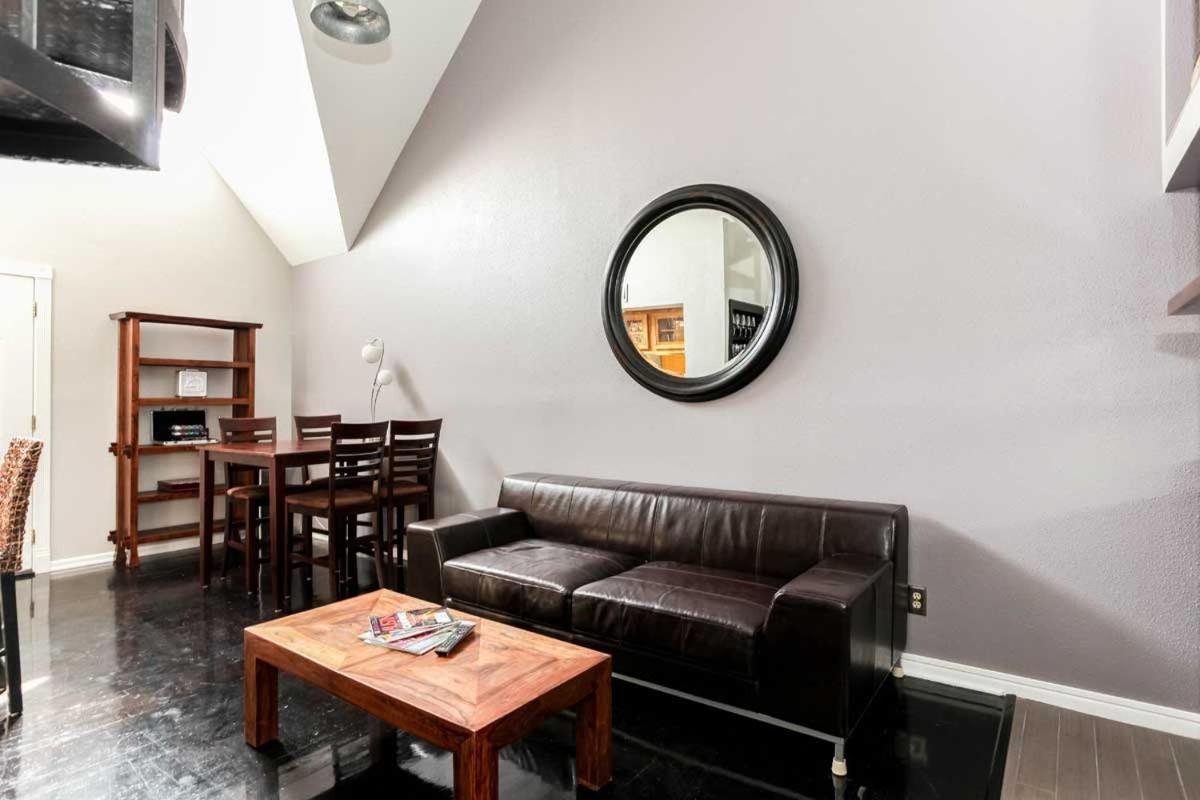 Onyx Apartment Austin