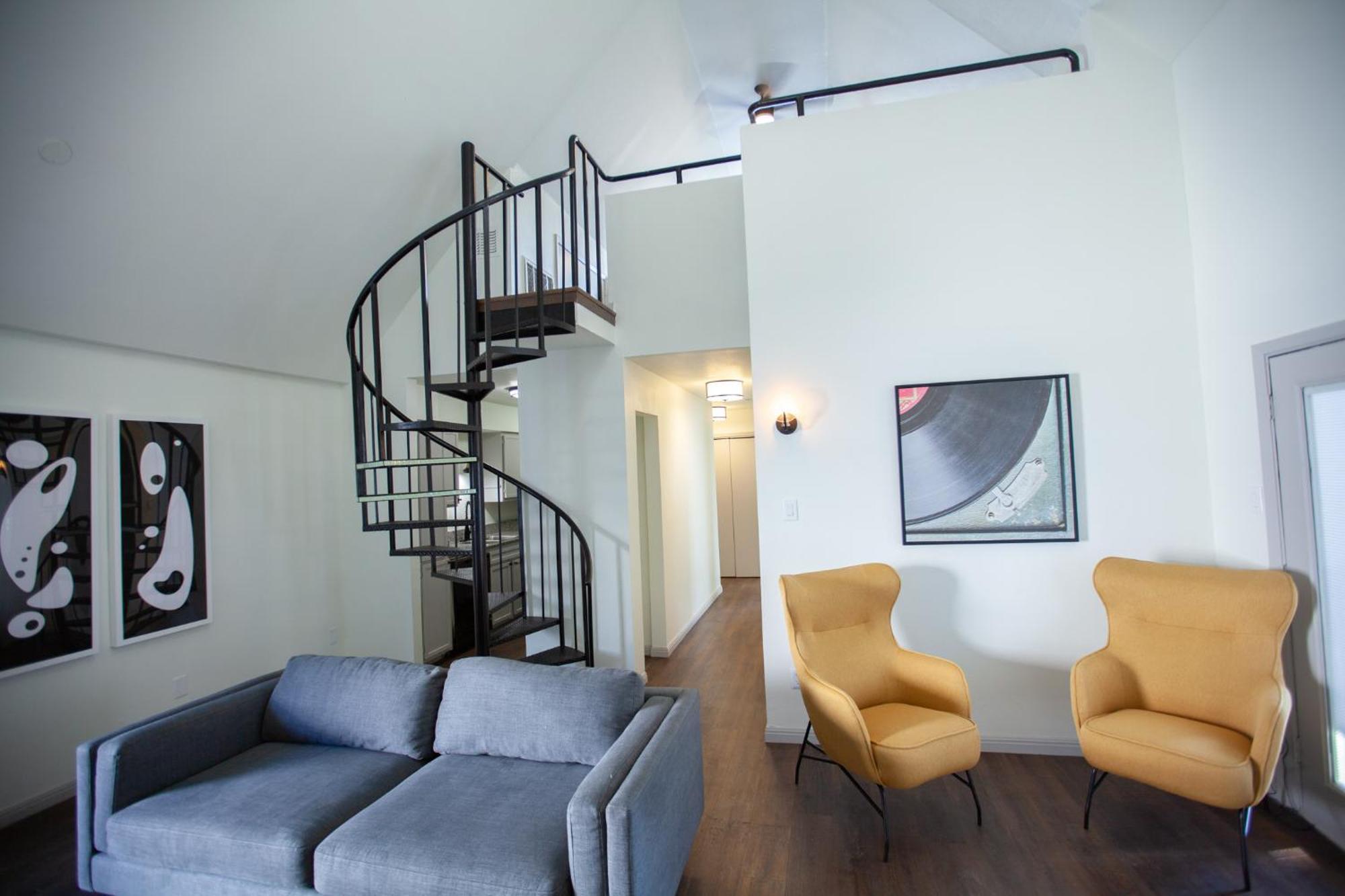 Onyx Apartment