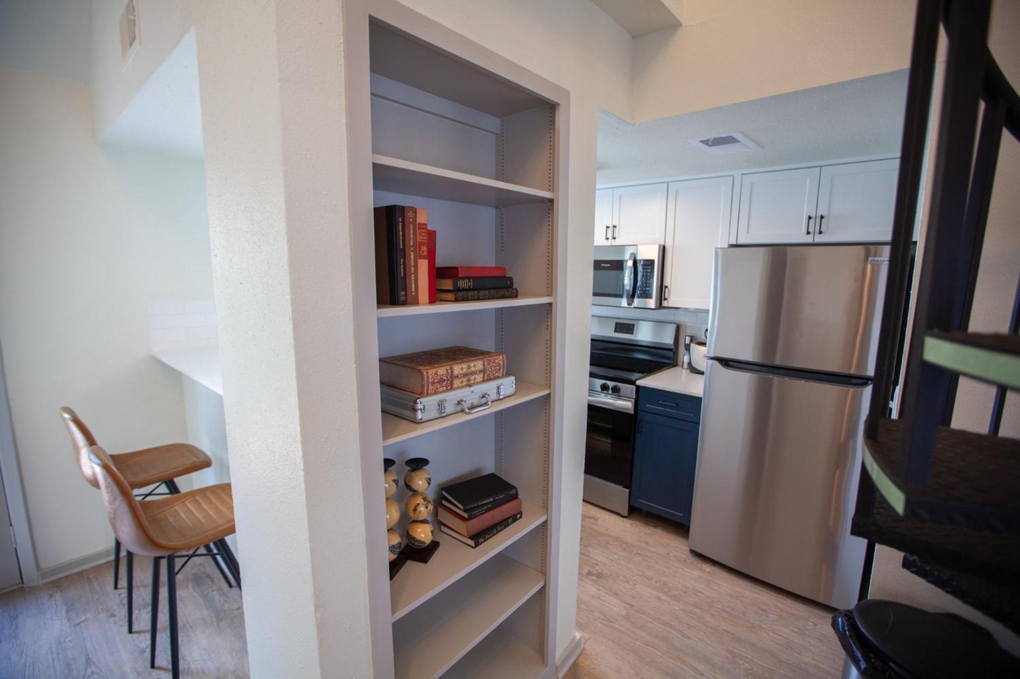 Onyx Apartment *