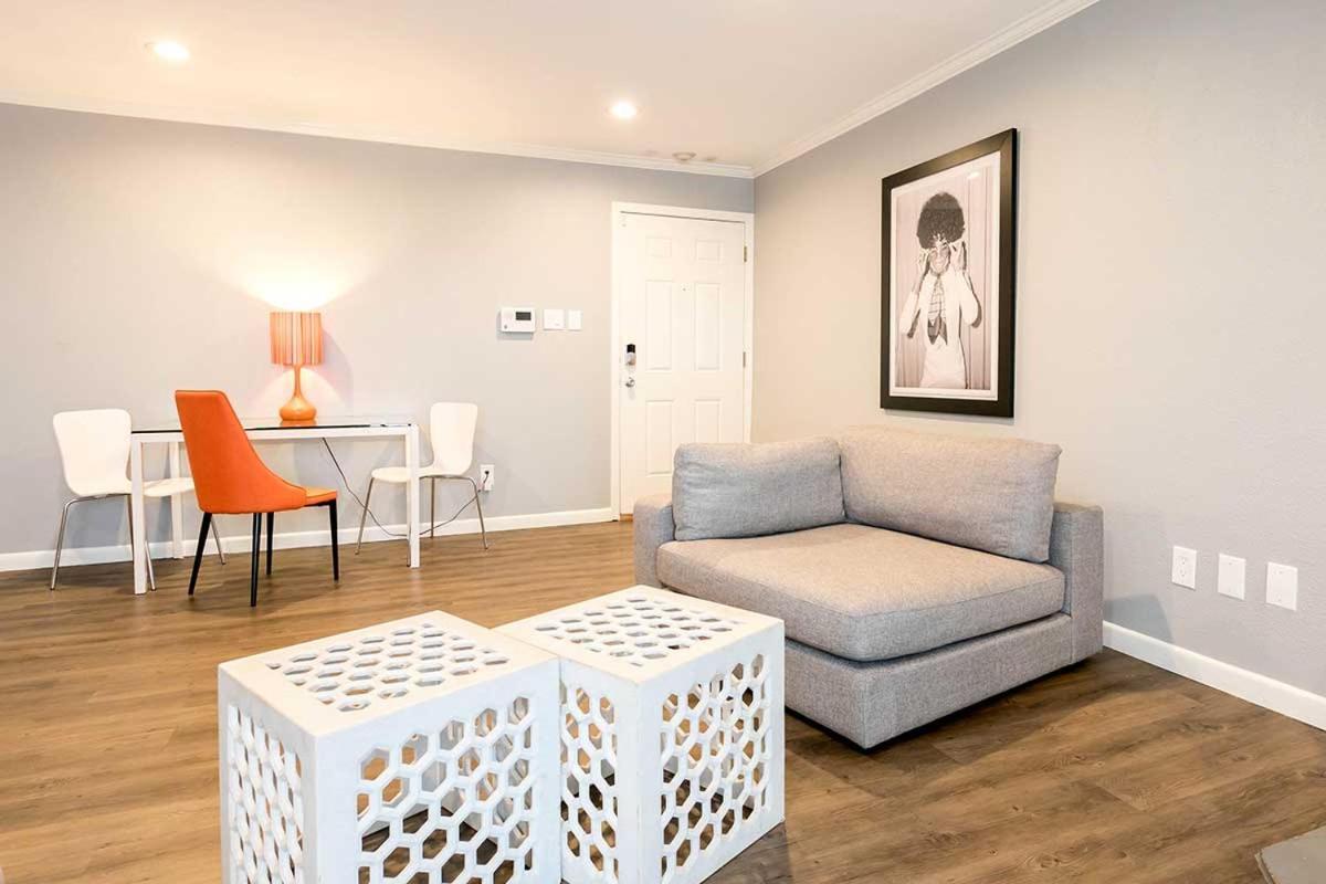 Onyx Apartment Austin