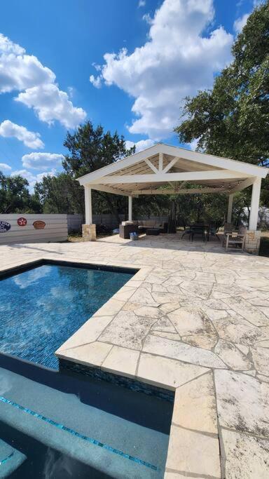 Huge Pool In Sw On 2 Acres Holiday home