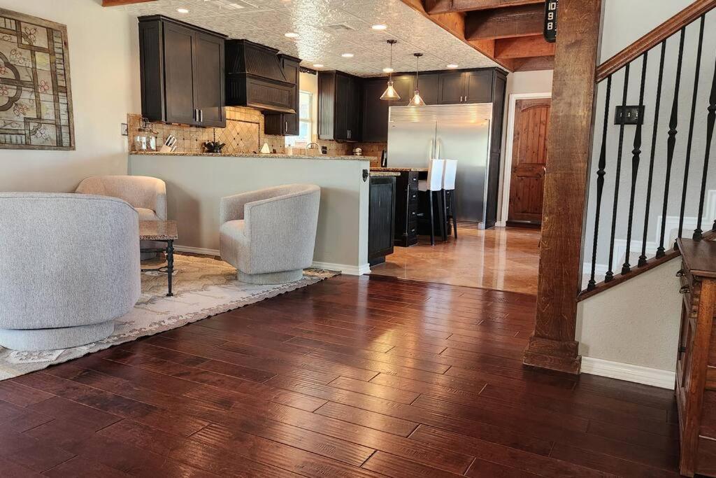 Holiday home Huge Pool In Sw On 2 Acres Austin