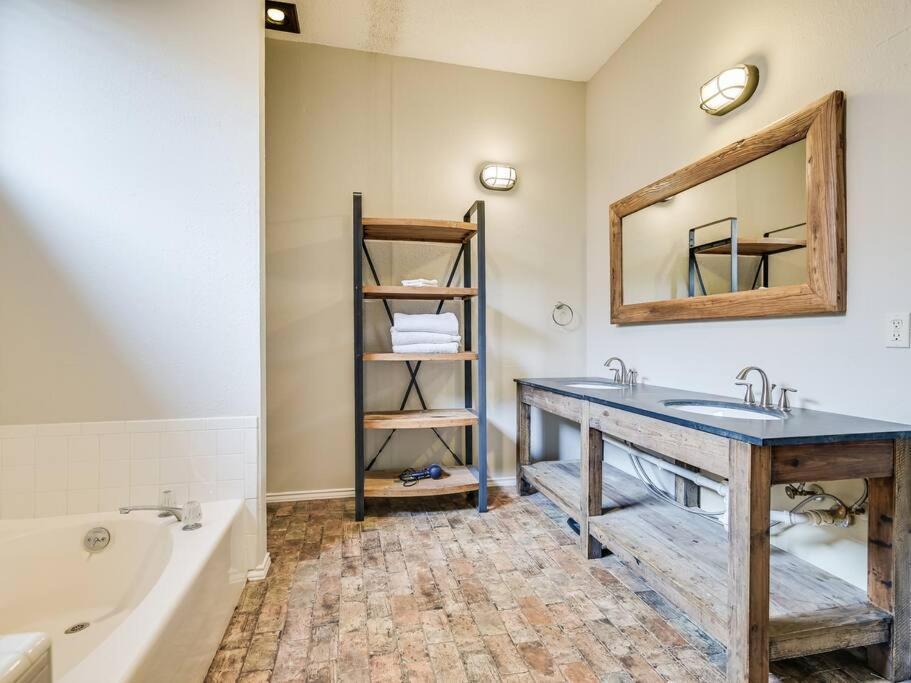Cosy And Open With Loft On Greenbelt