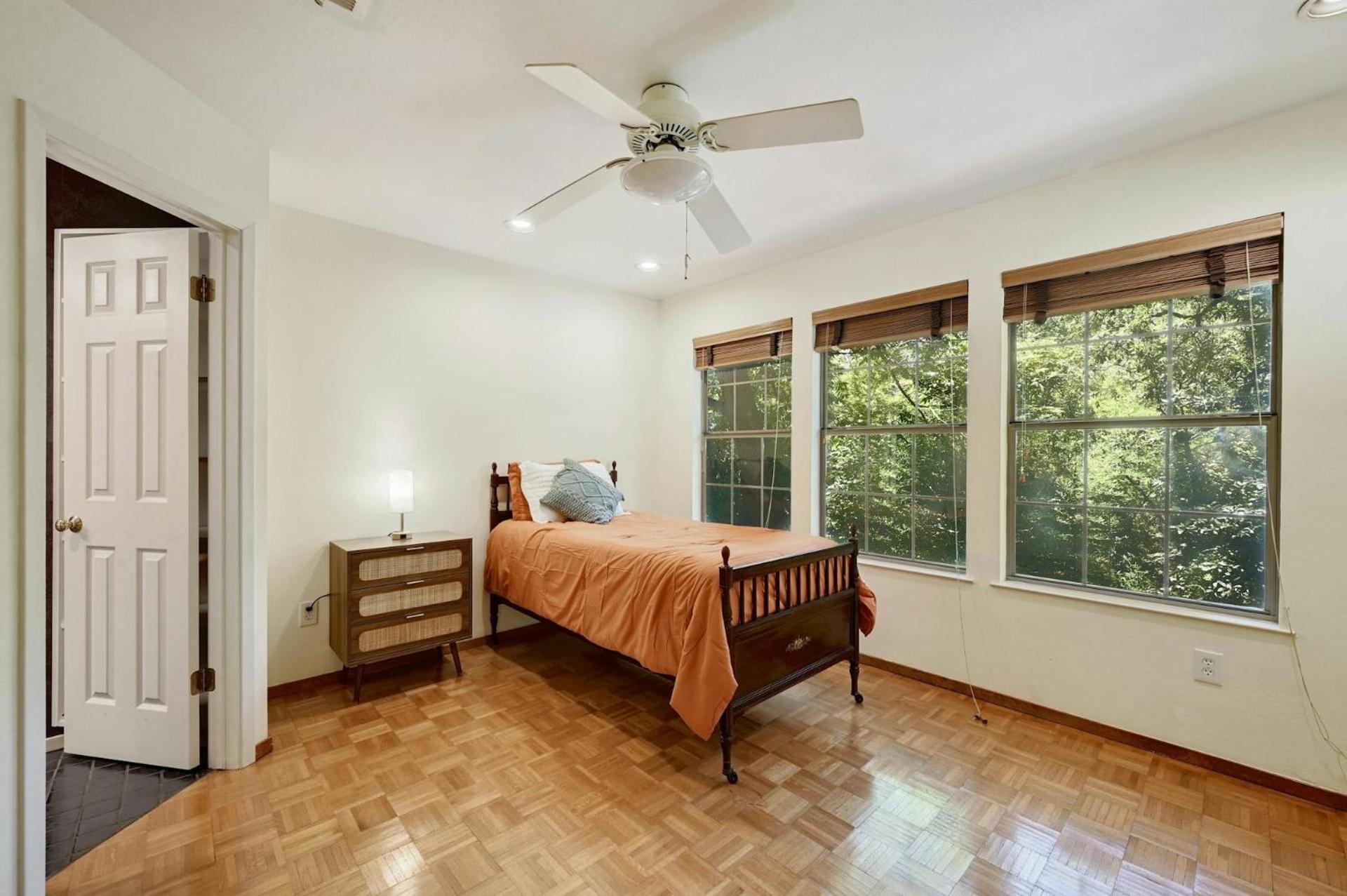 Ut Creekside - 5 Bedroom